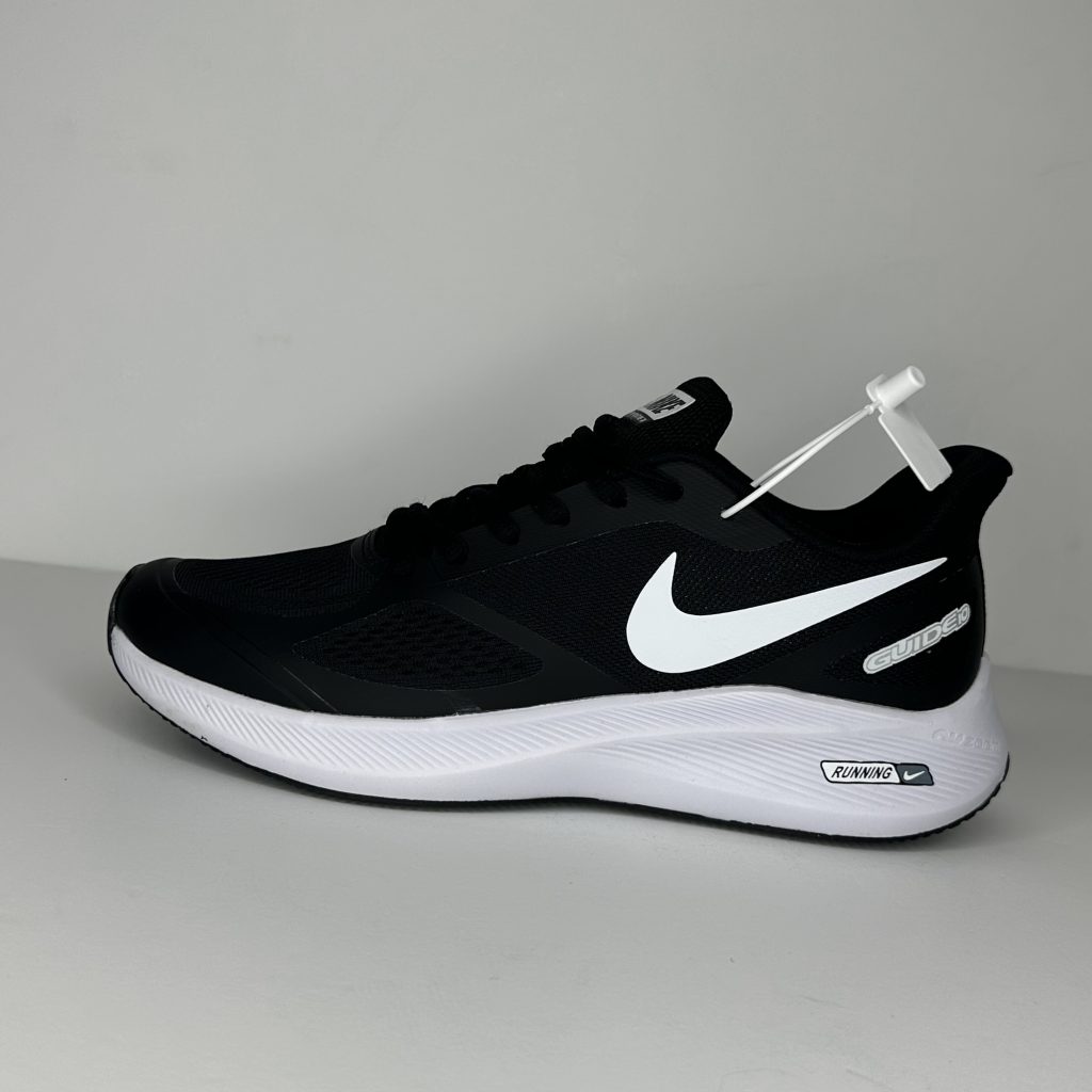 نایک ایر زوم گاید nike guide